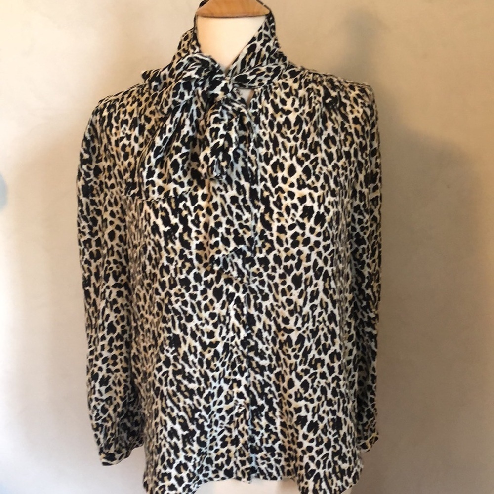 J.Crew 100% Silk Leopard print Blouse w/tie neck & long sleeves Size Medium - Picture 4 of 10